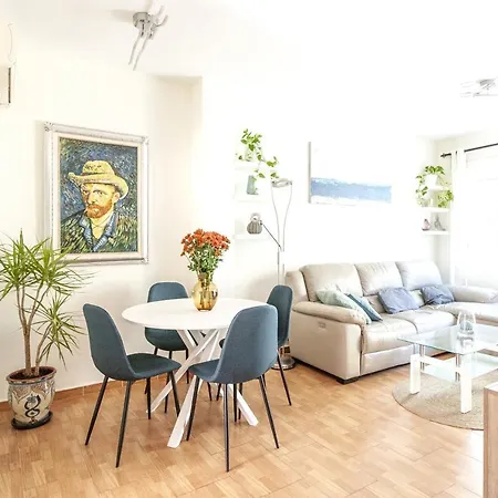 Cozy 2 Bedroom On Rincon Dorado- Air Conditioning, Netflix, Roku Tv * Торремолинос